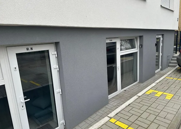 Goplanska Free Parking Self Check-in 24h Познань