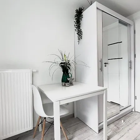 Goplanska Free Parking Self Check-in 24h * Poznan