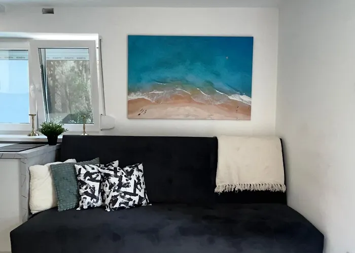 Goplańska Free Parking Self Check-in 24h